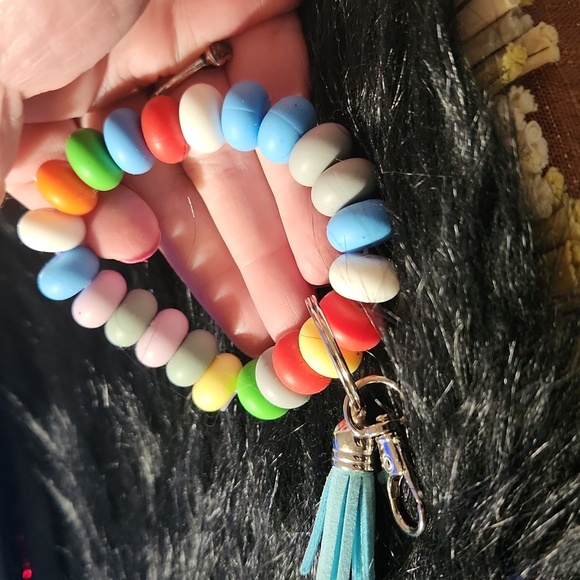 Just in: Handcrafted beaded keychain - Picture 4 of 4